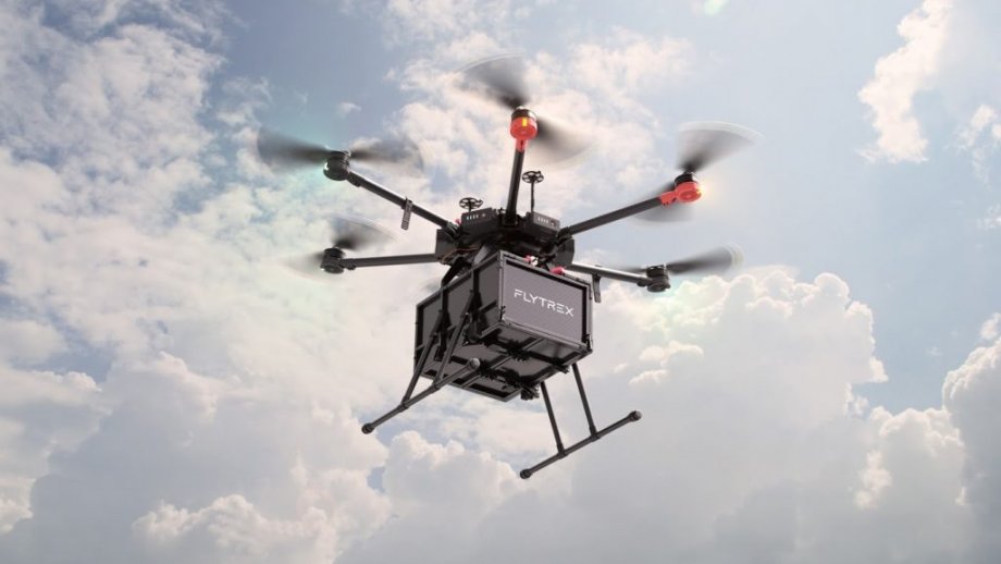 A kísérleti projektben az izraeli Flytrex vállalat drónja szállítja a Walmart termékeit